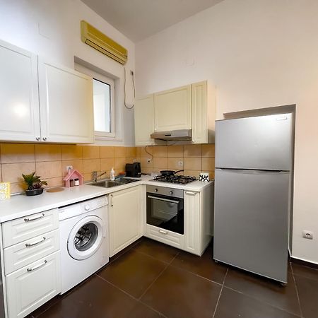 Cool Flat In The Heart Of Bucharest'S Fun And History Apartment Exterior foto
